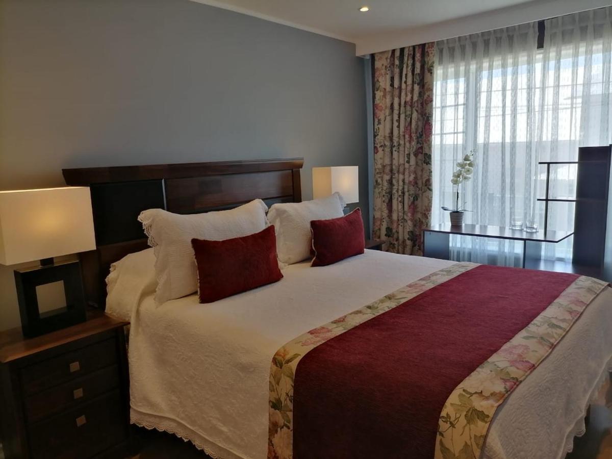 Hotel Puerta Del Lago プエルト・バラス エクステリア 写真