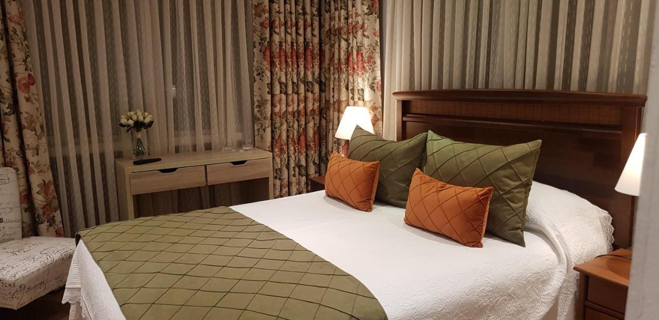 Hotel Puerta Del Lago プエルト・バラス エクステリア 写真
