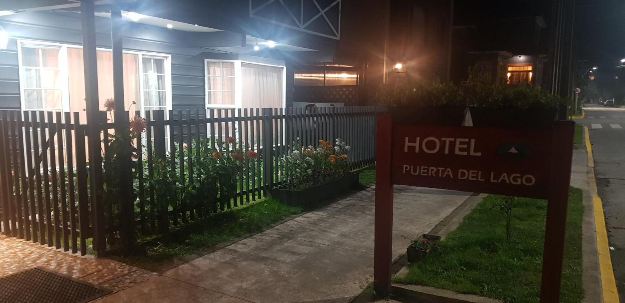 Hotel Puerta Del Lago プエルト・バラス エクステリア 写真