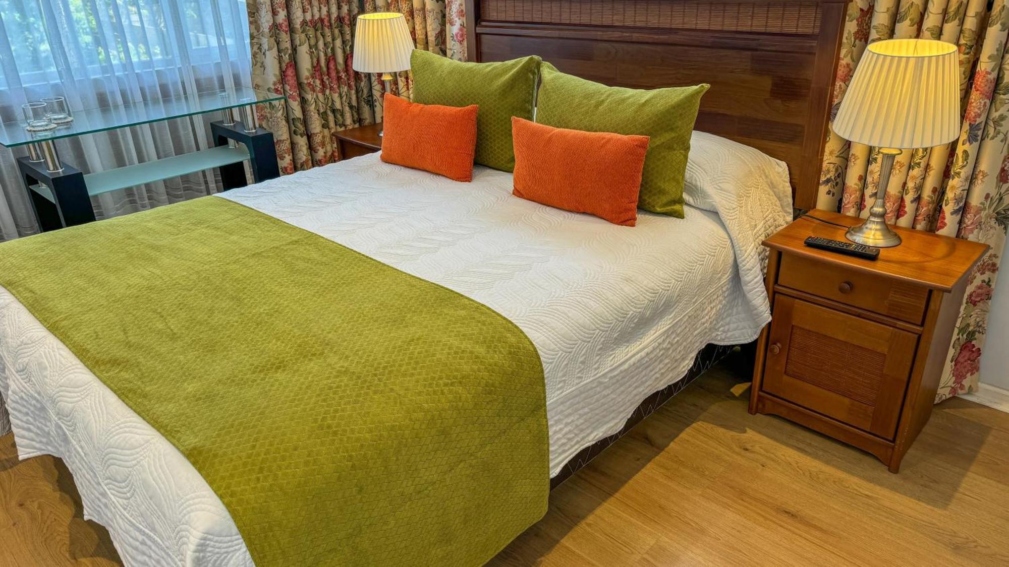 Hotel Puerta Del Lago プエルト・バラス エクステリア 写真